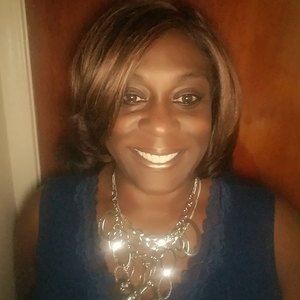 Meet your Posher, Dennae